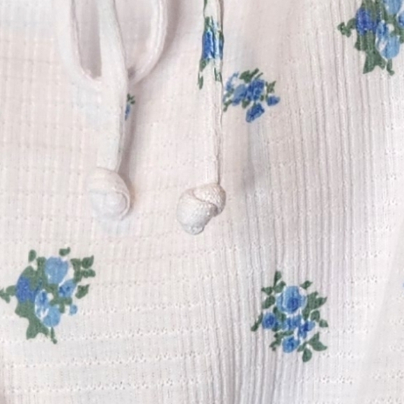 Chaser White Tank with Blue/Green Floral Accents Size L - Picture 12 of 12
